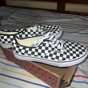 Vans authentics